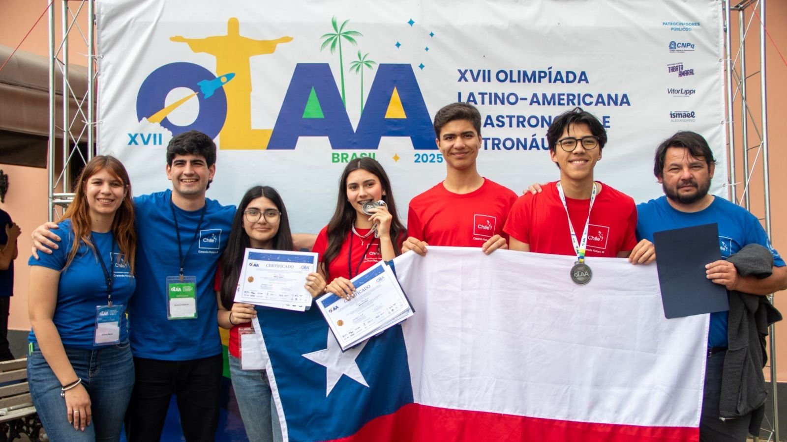 Chile Brilla en Olimpiada de Astronomía y Será Sede 2028: ¿Nueva Generación de Genios? Chile Brilla en Olimpiada de Astronomía y Será Sede 2028: ¿Nueva Generación de Genios?