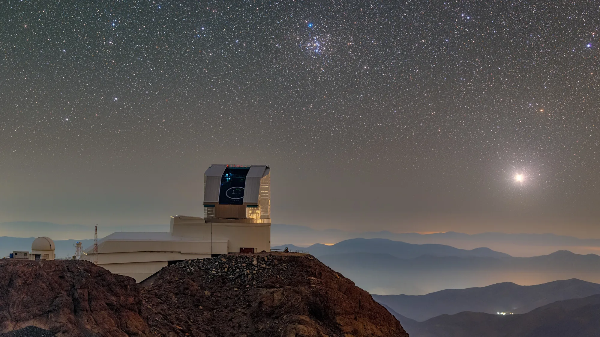 Vera C. Rubin Observatory (LSST) – En construcción Vera C. Rubin Observatory (LSST) – En construcción